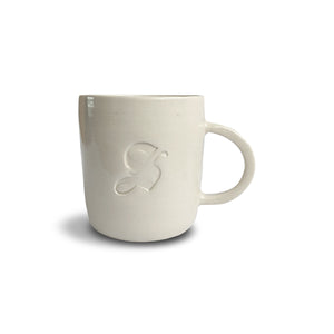 


This handmade locally produced mug will sit by your newspaper or work setup daily, providing you with your favourite beverage. With options to choose your preferred masthead logo or Good Weekend Quiz. 
Made fr...