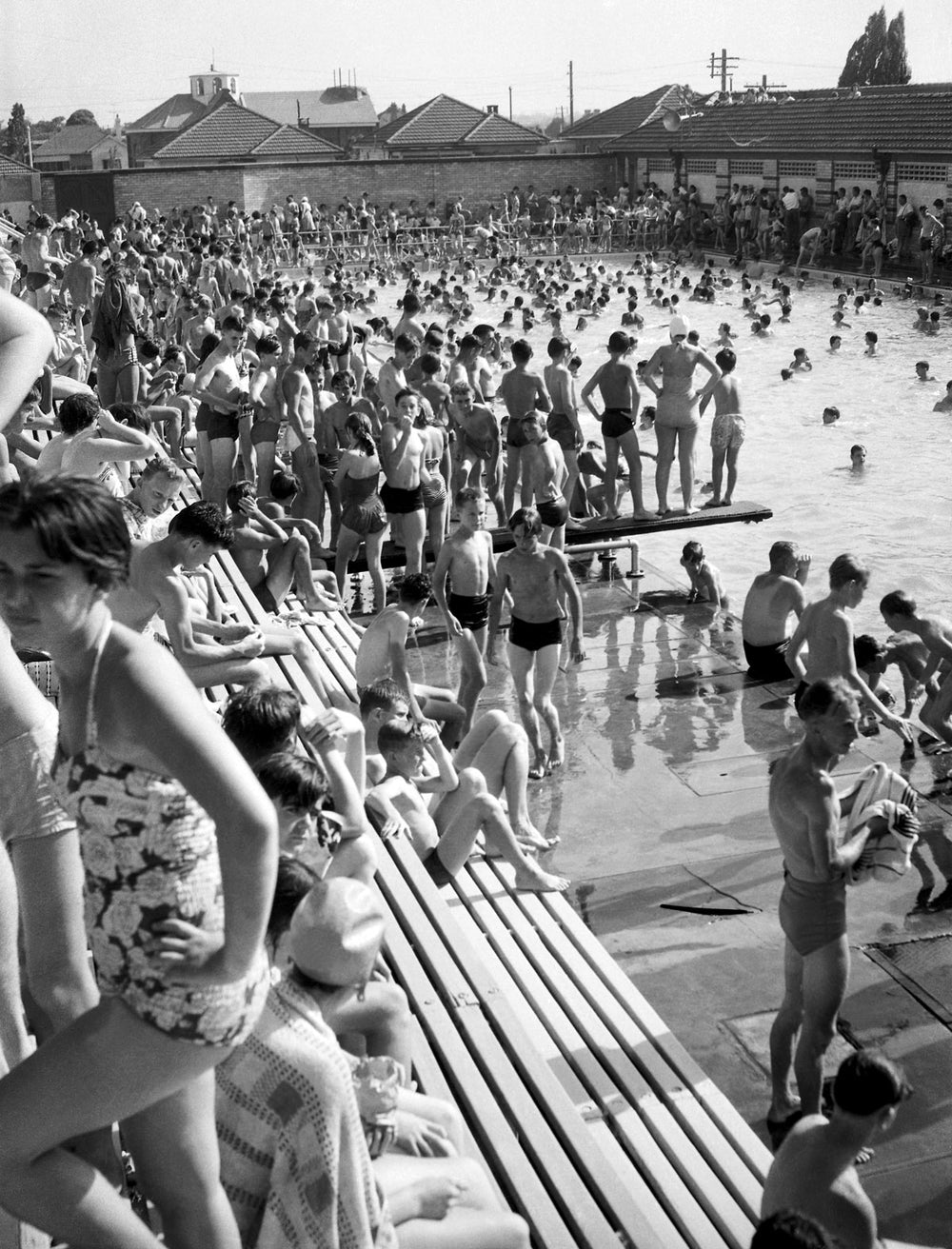 Granville Pool Crowd, 1959