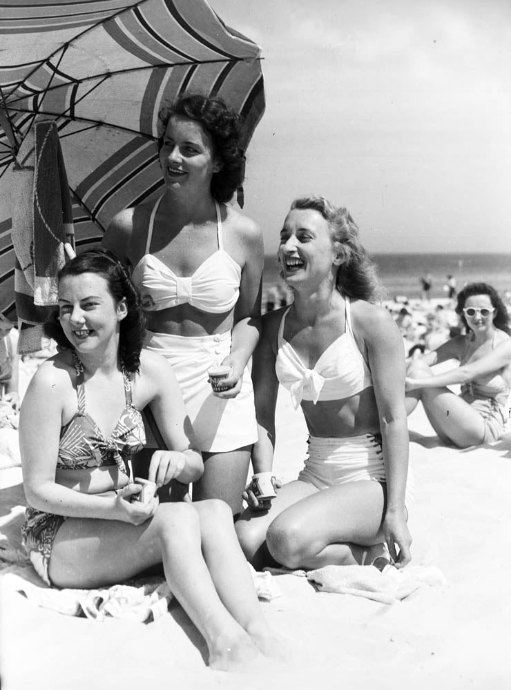 On Bondi, 1946